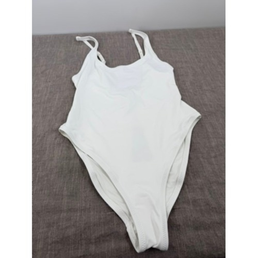 Skims Recycled Swim Scoop Neck One Piece Swimsuit Snow White Size M Medium NWT